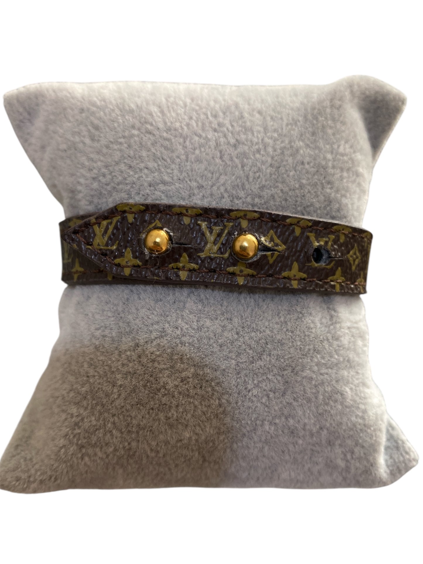 Brazalete LV