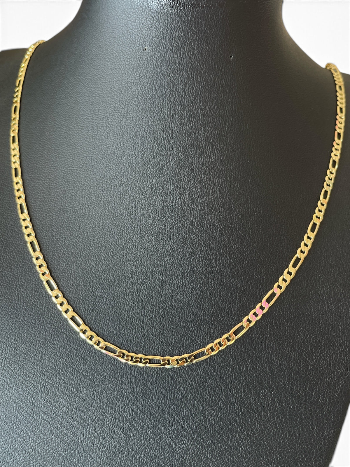 Cadena eslabones tipo C oro laminado premium