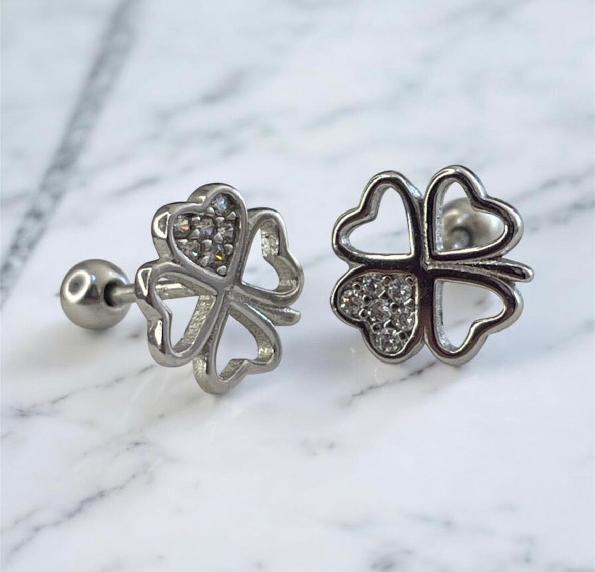 Broquel Plata .925. Trébol, Libelula, Corazón, Nudo
